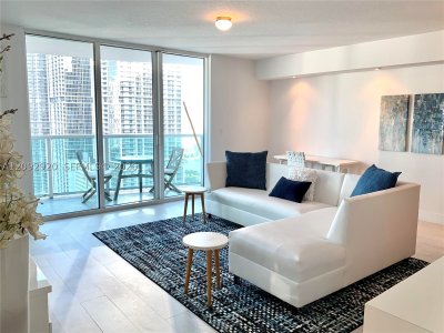 Aluguel de apartamento no Brickell on the River North 2806