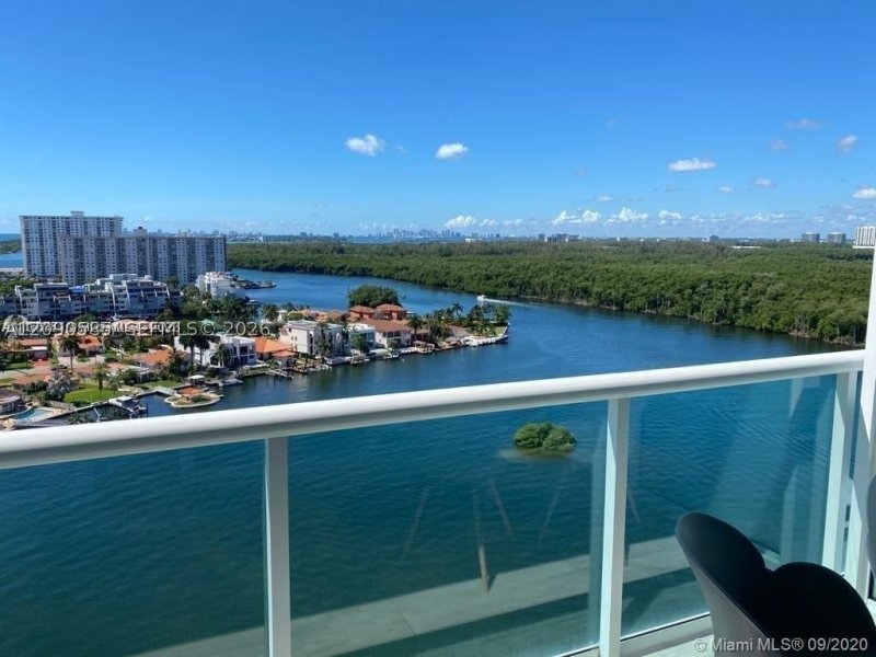 Alquiler de apartamento en 400 Sunny Isles 1719