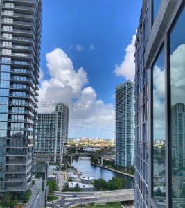 Aluguel de apartamento no 500 Brickell West Tower 1902
