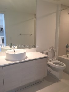Aluguel de apartamento no Baltus House 1211