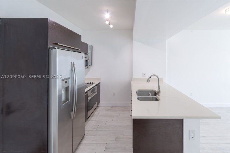 Apartment for rent at Gallery Art Condo 1811