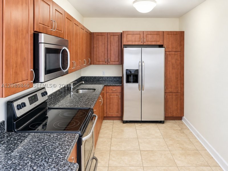 Condo for sale at 401 Blu 900