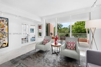 Comprar apartamento no Club Tower Three 401