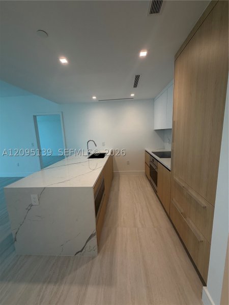 Aluguel de apartamento no One Park Tower by Turnberry 2409