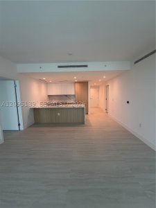 Aluguel de apartamento no One Park Tower by Turnberry 2409