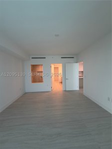 Aluguel de apartamento no One Park Tower by Turnberry 2409