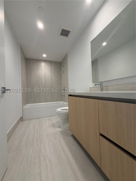 Aluguel de apartamento no One Park Tower by Turnberry 2409