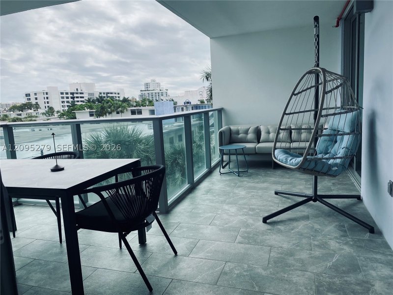 Aluguel de apartamento no The Palms Residences 403