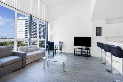 Comprar apartamento no Castle Beach Club BAY12