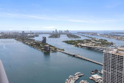 Aluguel de apartamento no Aria on The Bay 4900