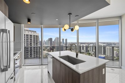 Aluguel de apartamento no Aria on The Bay 4900