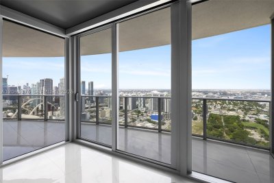 Aluguel de apartamento no Aria on The Bay 4900
