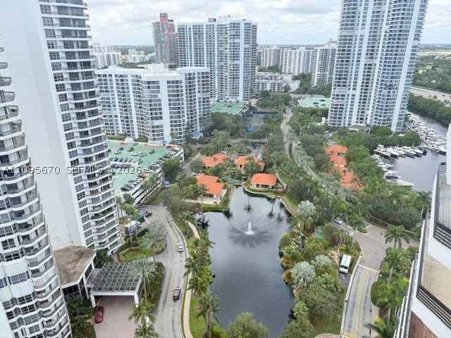 Alquiler de apartamento en Mystic Pointe 100 2703