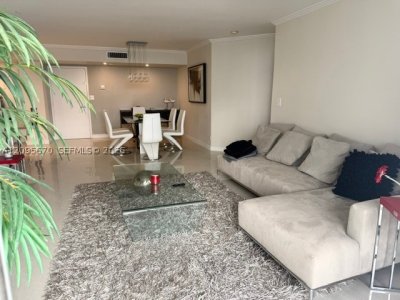 Alquiler de apartamento en Mystic Pointe 100 2703