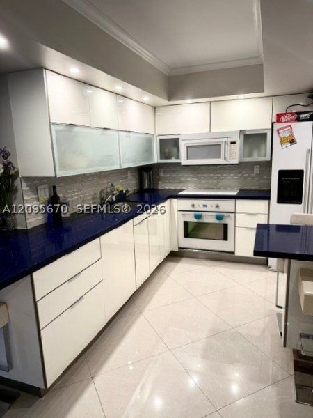 Alquiler de apartamento en Mystic Pointe 100 2703