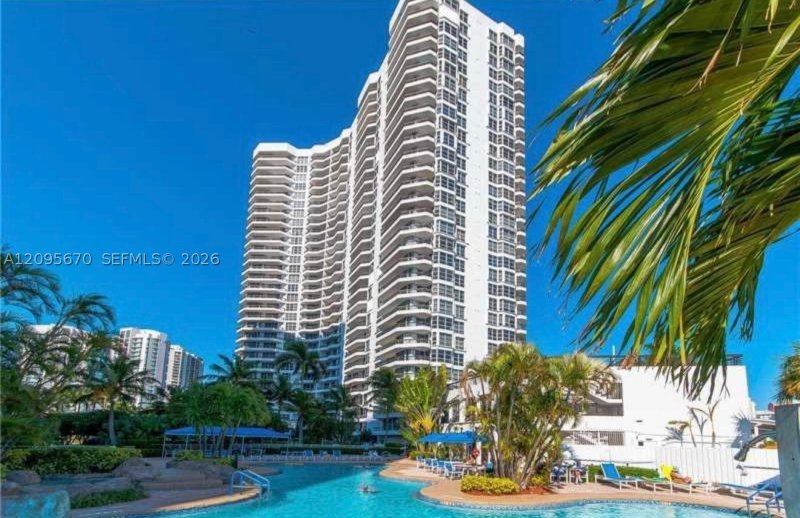 Alquiler de apartamento en Mystic Pointe 100 2703
