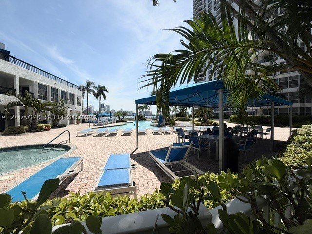 Alquiler de apartamento en Mystic Pointe 100 2703