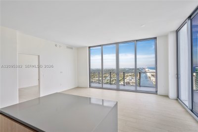 Comprar apartamento en Hyde Beach House T4301-PENTHO
