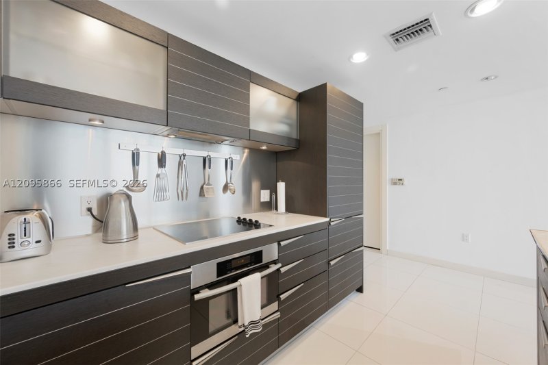 Apartment for rent at Epic Miami 4314