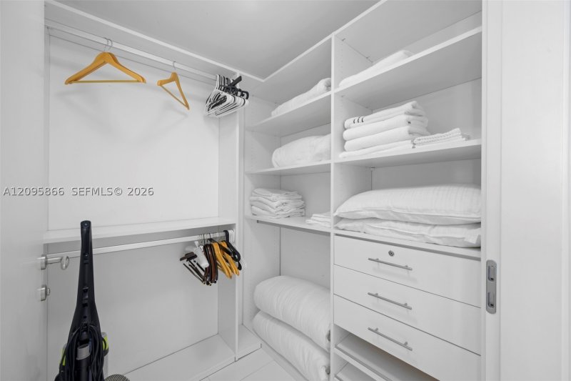 Apartment for rent at Epic Miami 4314