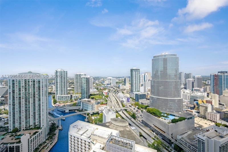 Apartment for rent at Epic Miami 4314