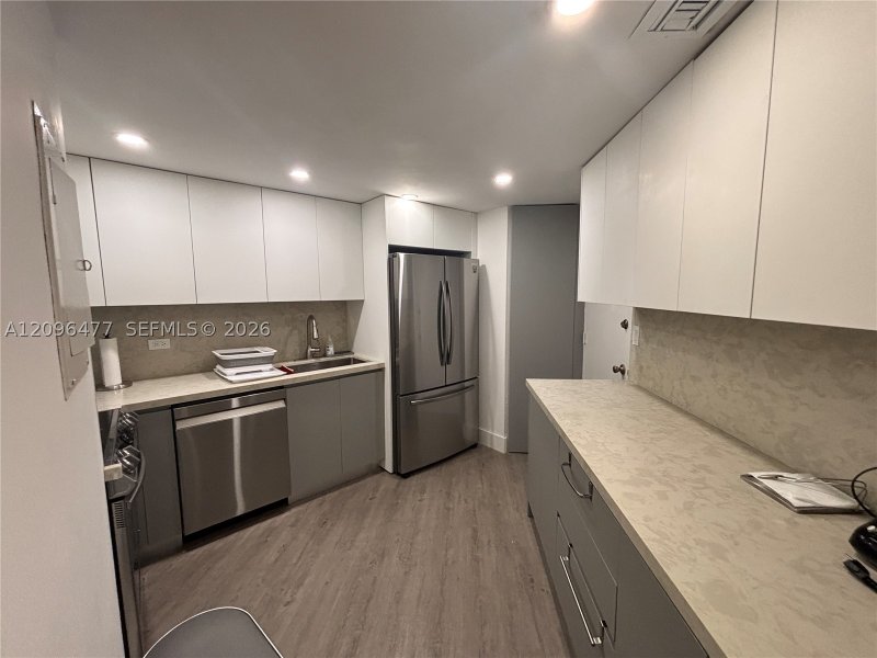 Apartment for rent at Four Ambassadors 1124