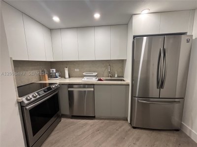 Aluguel de apartamento no Four Ambassadors 1124