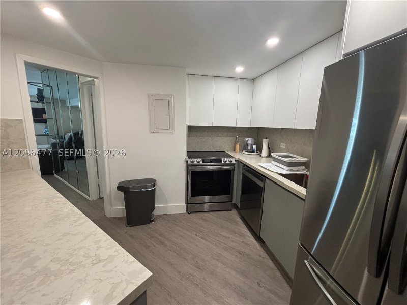 Apartment for rent at Four Ambassadors 1124