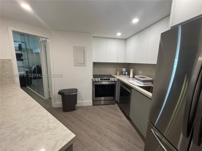 Aluguel de apartamento no Four Ambassadors 1124