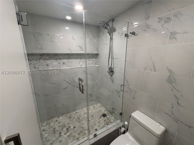 Apartment for rent at Four Ambassadors 1124