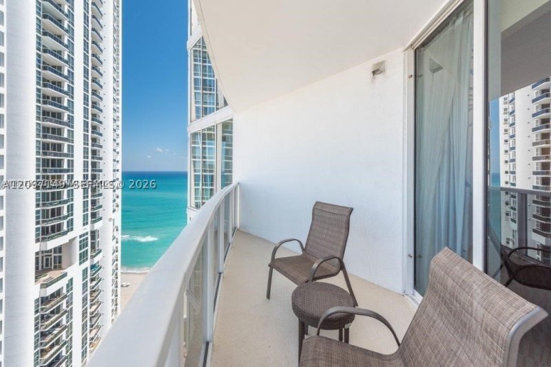 Condo for sale at Trump International Sonesta Beach Resort 2504