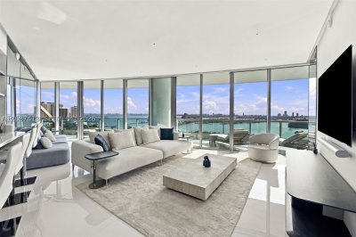 Comprar apartamento en 900 Biscayne 2406