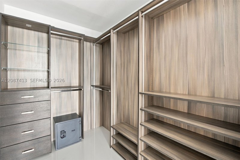 Comprar apartamento en 900 Biscayne 2406