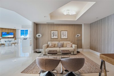 Comprar apartamento no Marina Palms Yacht Club 901