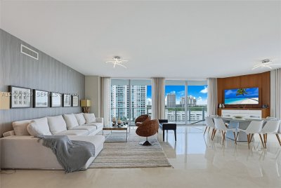 Comprar apartamento no Marina Palms Yacht Club 901