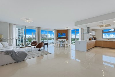 Comprar apartamento no Marina Palms Yacht Club 901