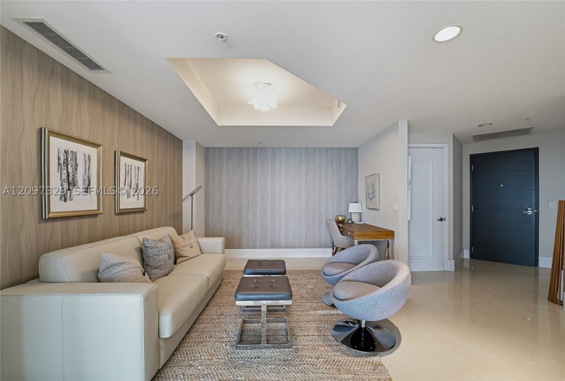 Comprar apartamento no Marina Palms Yacht Club 901