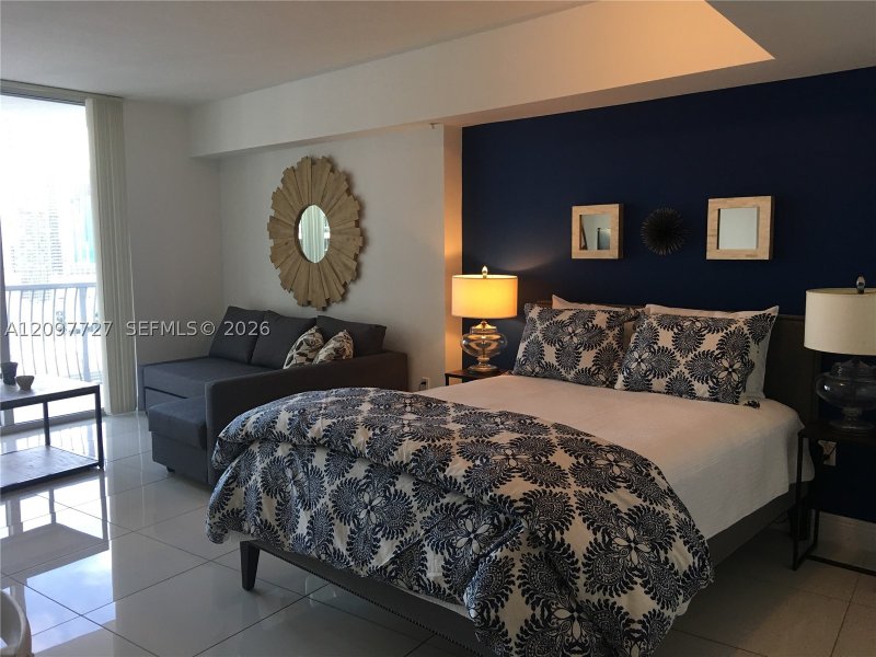 Comprar apartamento en Opera Tower 2408