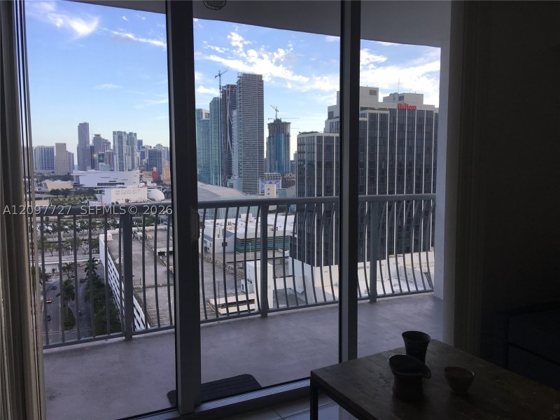 Comprar apartamento en Opera Tower 2408