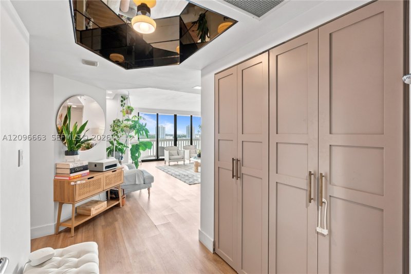 Alquiler de apartamento en 1000 Williams Island 1402