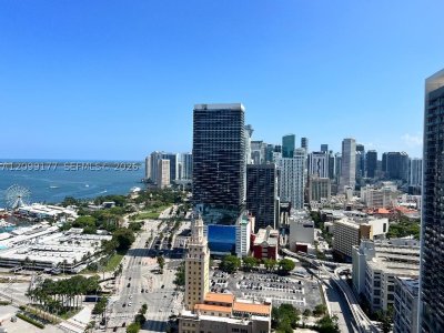 Aluguel de apartamento no Marina Blue 3703