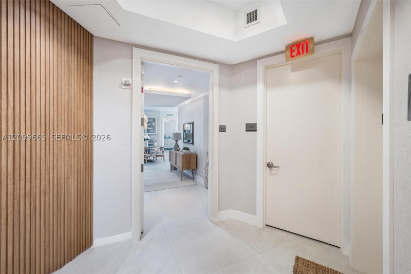 Aluguel de apartamento no Trump Tower One 1007
