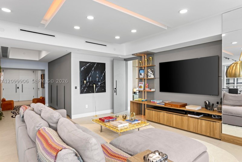 Condo for sale at Trump Tower One 2901