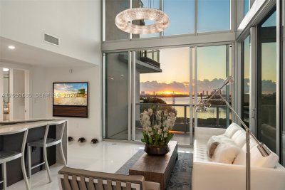 Comprar apartamento en 900 Biscayne 701