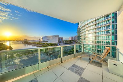 Comprar apartamento en 900 Biscayne 701