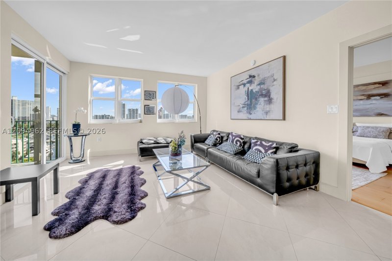 Comprar apartamento en Turnberry Village South 1209