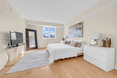 Comprar apartamento en Turnberry Village South 1209