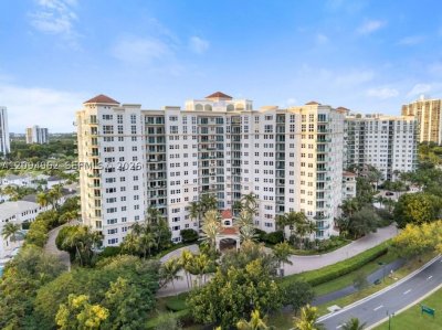 Turnberry Village South Apt #1209