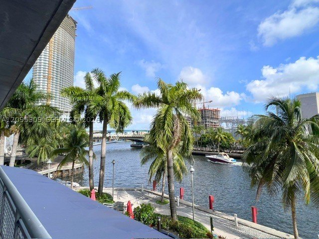 Alquiler de apartamento en Neo Vertika Brickell 305