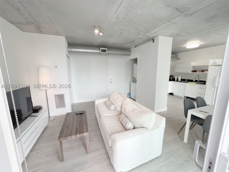 Alquiler de apartamento en Neo Vertika Brickell 305